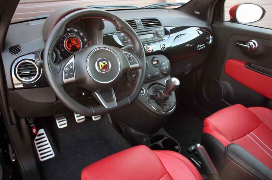  Fiat 500 Abarth 2012 года  (фото 69 из 121)